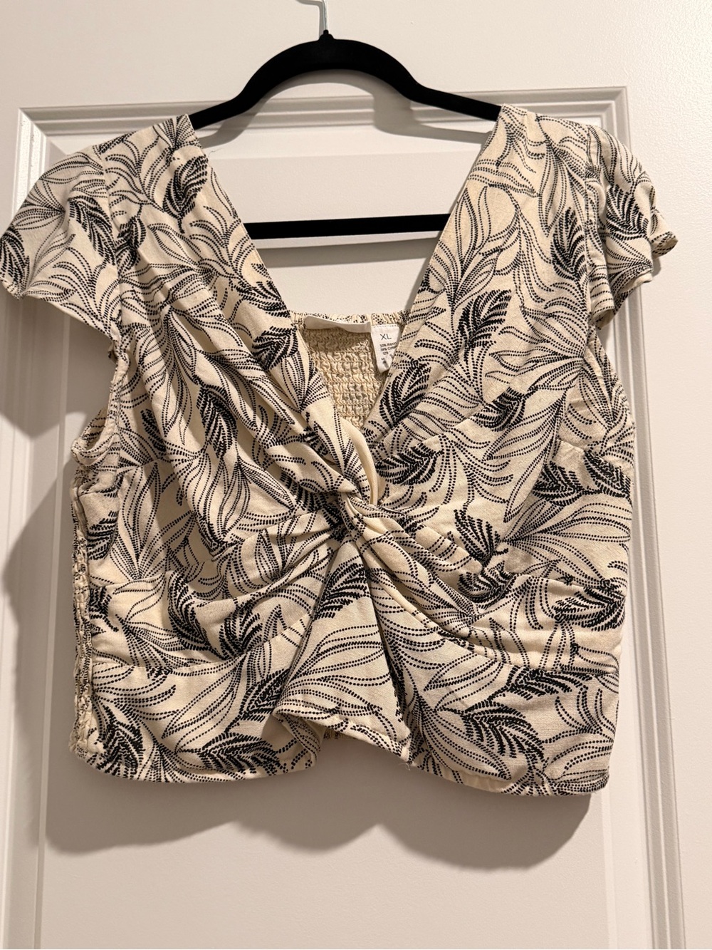 Printed Twist-Front V-Neck Blouse - Cream/Black